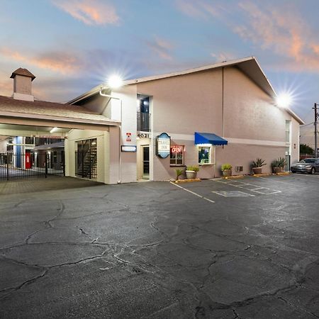 Travel Inn Феникс Экстерьер фото