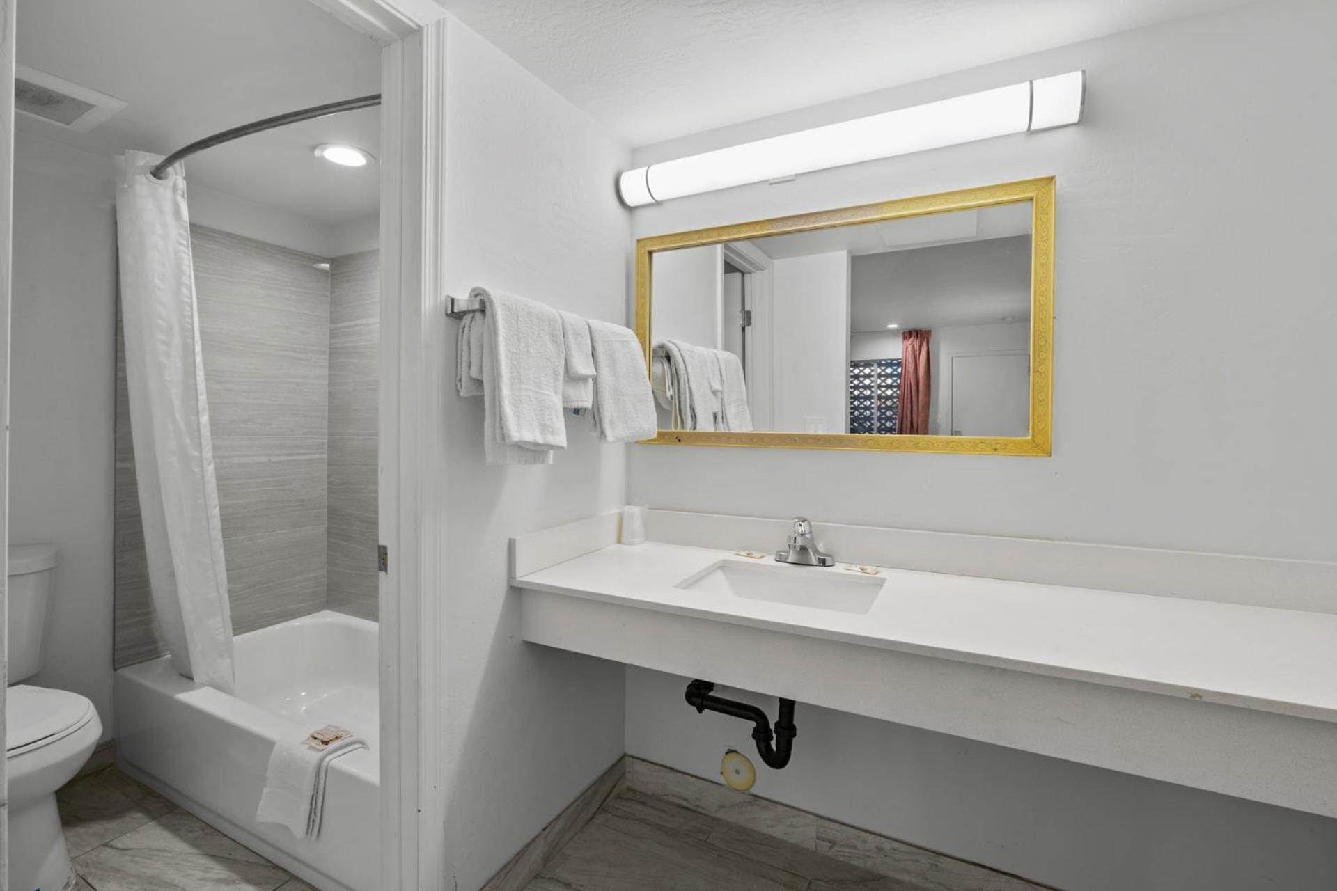 Travel Inn Феникс Экстерьер фото